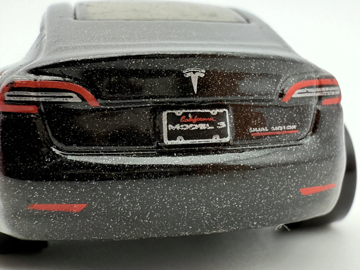 Tesla Model 3 Hot Wheels Czarna 1:64 – zdjęcie 6