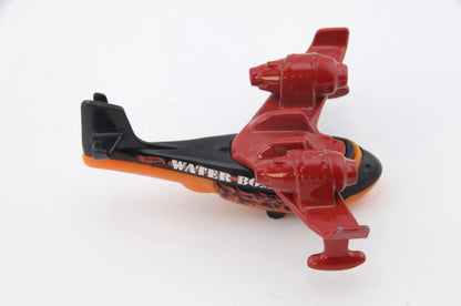 Water Bomber Hot Wheels Czarno-Czerwony 1:100 – zdjęcie 6