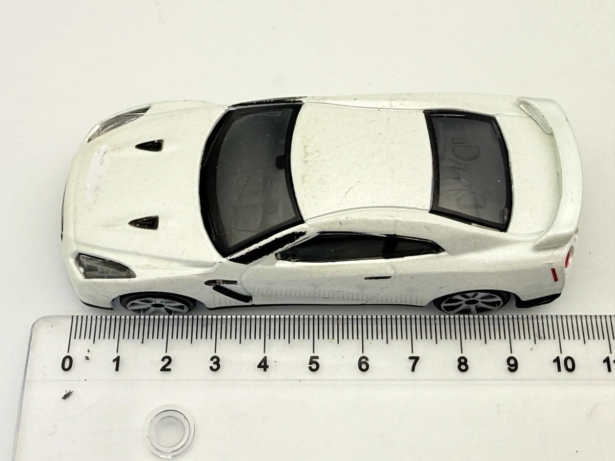 2009 NISSAN GT-R, Bburago 2009, Die cast 1143, Biały, 1:43, Resoraki – zdjęcie 6