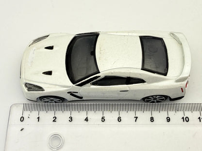 2009 NISSAN GT-R, Bburago 2009, Die cast 1143, Biały, 1:43, Resoraki – zdjęcie 6