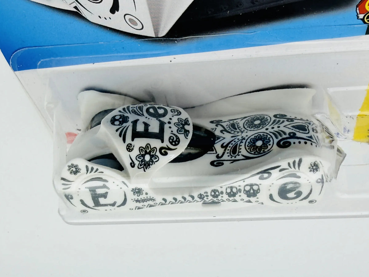 Cloak And Dagger Hot Wheels 2021 HW ART CARS 1:64 E Blister Biały – zdjęcie 6