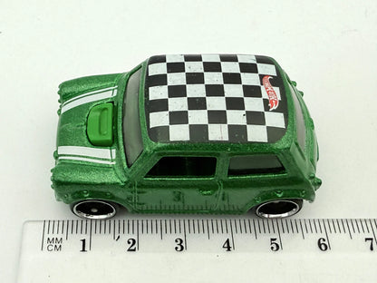 Morris Mini Hot Wheels Zielony 1:64 – zdjęcie 6