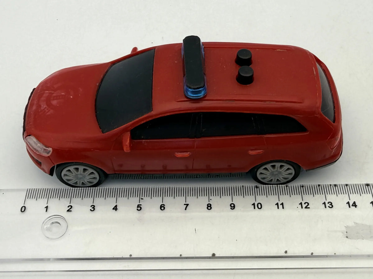 Audi Q8 Fire Dept Light & Sound Straż pożarna '90 Czerwony 1:32 – zdjęcie 6