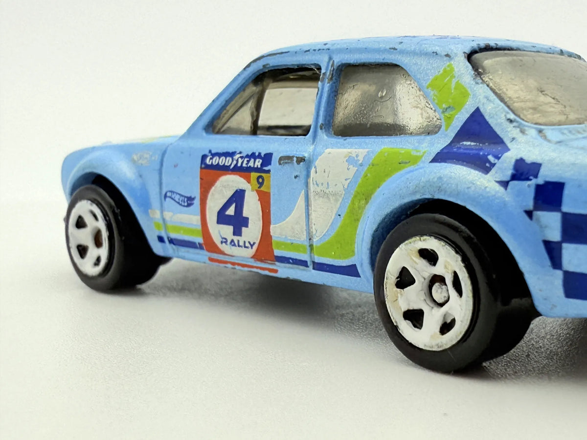 Ford Escort Rs1600 Hot Wheels Błękitny 1:64 – zdjęcie 6