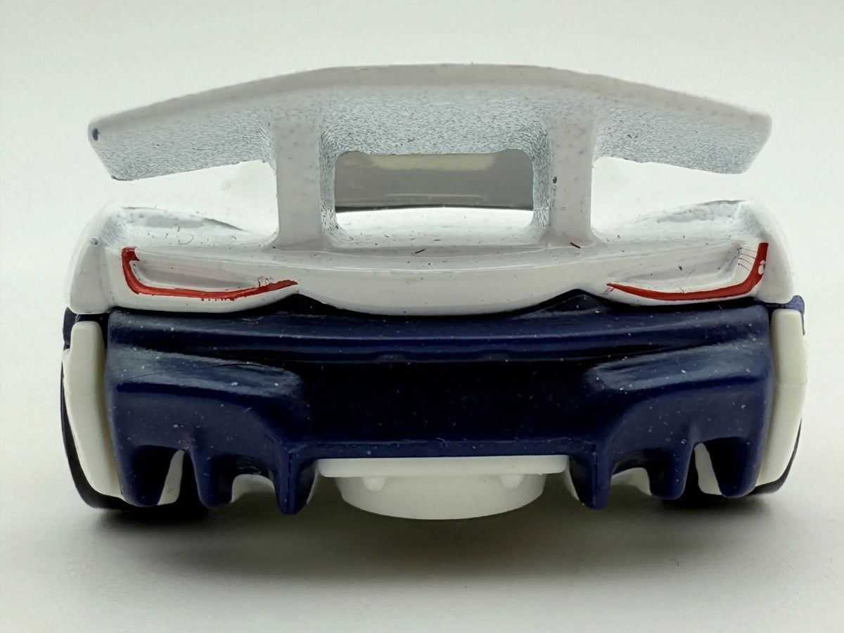 Rimac Nevera Hot Wheels Biała 1:64 – zdjęcie 6