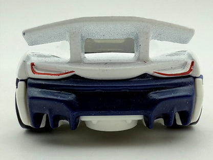 Rimac Nevera Hot Wheels Biała 1:64 – zdjęcie 6