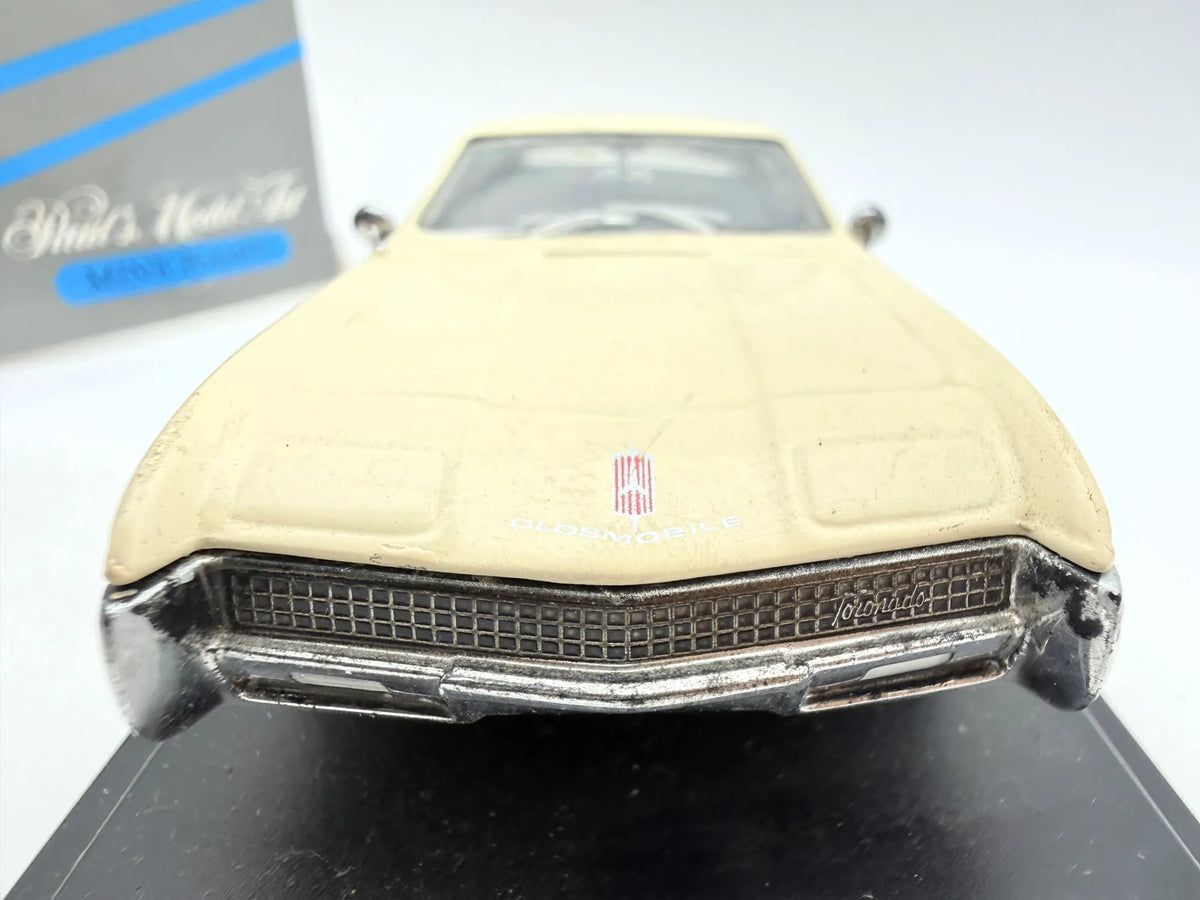 OLDSMOBILE TORONADO, Minichamps, Die cast, Kremowy, 1:43, Resoraki – zdjęcie 6