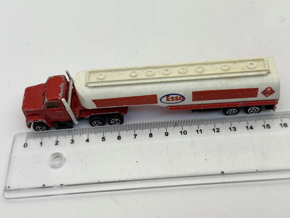 Cysterna Paliwowa Majorette Czerwony 1:87 Made in France Esso – zdjęcie 6