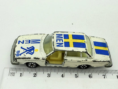 Sedan Wyścigowy Yatming Biały 1:64 – zdjęcie 6