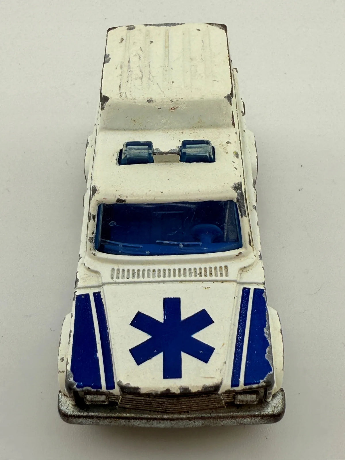 Ambulance Majorette Biały 1:64 Made in France – zdjęcie 6