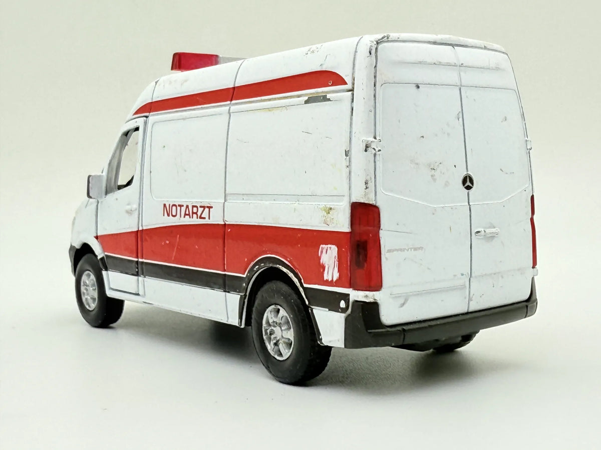 MERCEDES-BENZ SPRINTER PANEL VAN, Welly, Karetka Die cast 43730 Biały 1:43 – zdjęcie 6