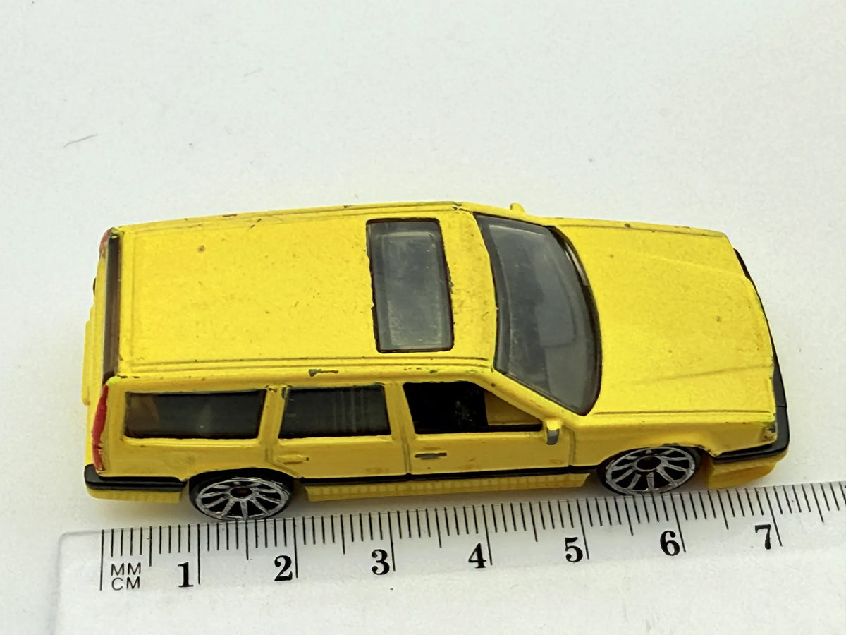 Volvo 850 Estate Hot Wheels Żółty 1:64 – zdjęcie 6