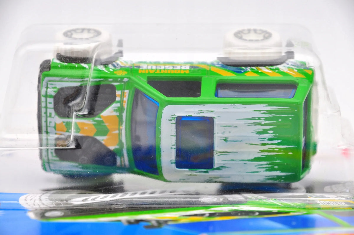 NISSAN PATROL CUSTOM Hot Wheels 2024 Die cast HTC89 Zielony, 1:64, Resoraki – zdjęcie 6