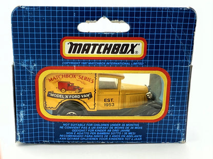 FORD MODEL A VAN, Matchbox, Made in Macau, Die cast Mb-38, Żółty, 1:64 – zdjęcie 6