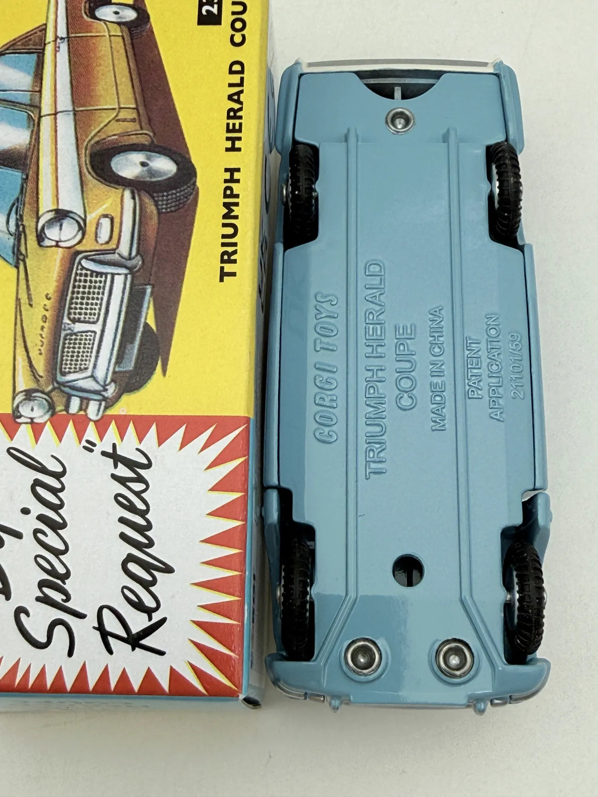 TRIUMPH HERALD COUPE Corgi Niebieski 1:43 – zdjęcie 6