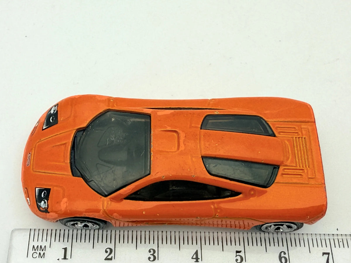 Mclaren F1 Hot Wheels 2020 1:64 Pomarańczowy – zdjęcie 6