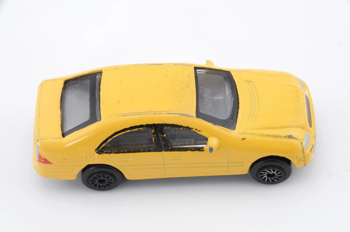 Jak Mercedes Sedan Żółty 1:60 – zdjęcie 6