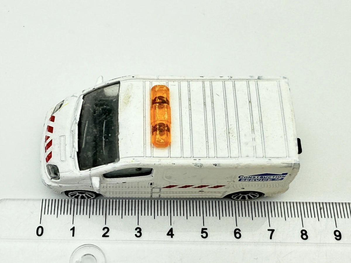 RENAULT TRAFIC, Karetka, Majorette, Resoraki, Die cast REF:239B, Biały 1:64 – zdjęcie 6