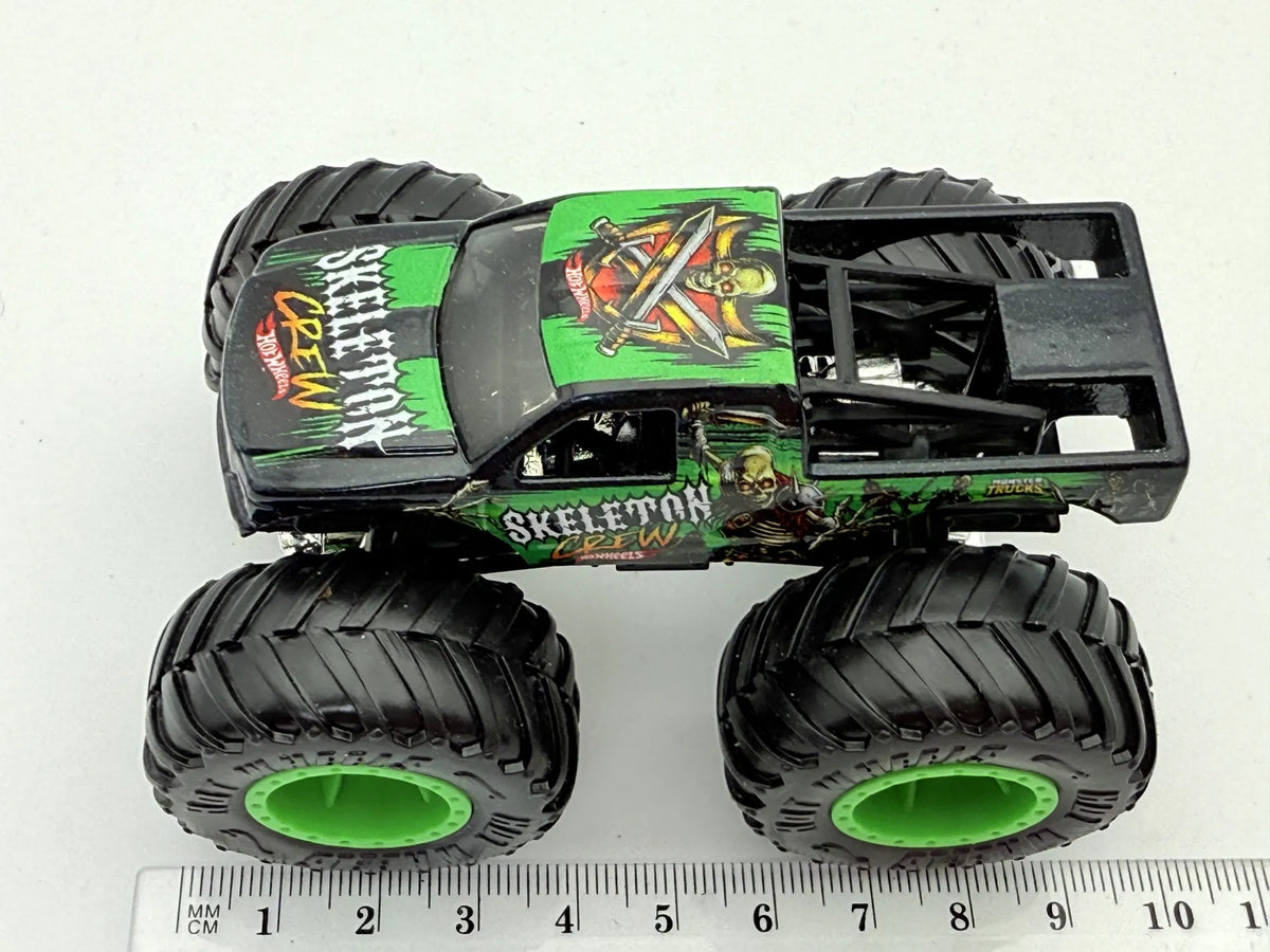 Skeleton Crew Monstrer Truck Hot Wheels Czarny 1:64 – zdjęcie 7