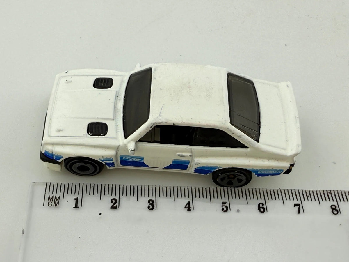 Ford Escort Rs2000 Hot Wheels 2012 Biały 1:64 – zdjęcie 7