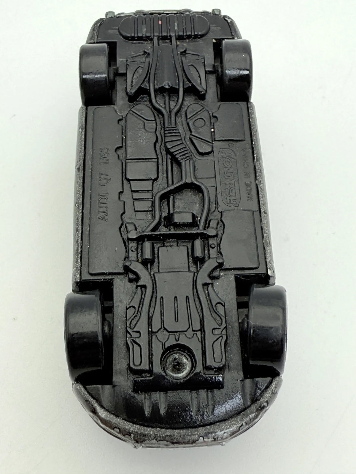 Audi Q7 Realtoy Czarny 1:64 – zdjęcie 7