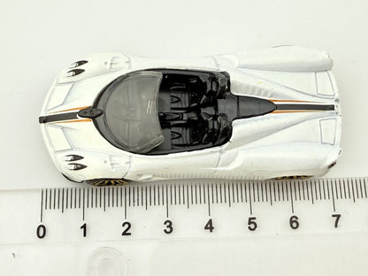 '17 PAGANI HUAYRA ROADSTER, Hot Wheels 2017, Die cast DTW86, Biały, 1:64 – zdjęcie 7
