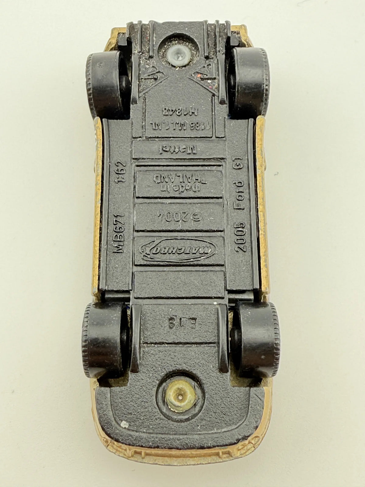 2005 FORD GT, Matchbox 2004, Die cast MB671, Złoty, 1:64, Resoraki – zdjęcie 7