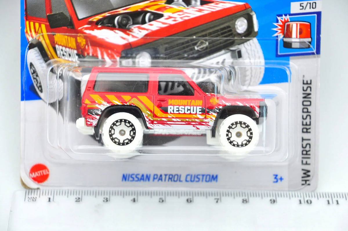 NISSAN PATROL CUSTOM Hot Wheels 2024 Czerwony 1:64 – zdjęcie 7