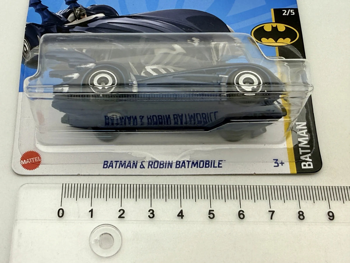 BATMAN & ROBIN BATMOBILE Mainline Hot Wheels 2024 Niebieski 1:64 – zdjęcie 7