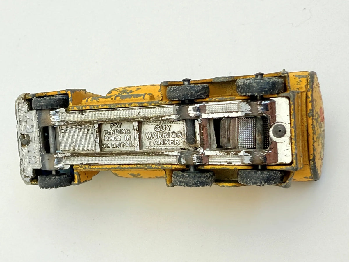 Guy Warrior Tanker Żółta 1:64 Made in Wielka Brytania – zdjęcie 7