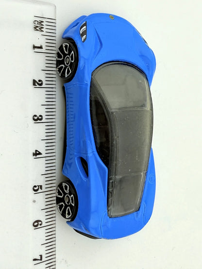 Lotus Emira Hot Wheels Niebieski 1:64 – zdjęcie 7
