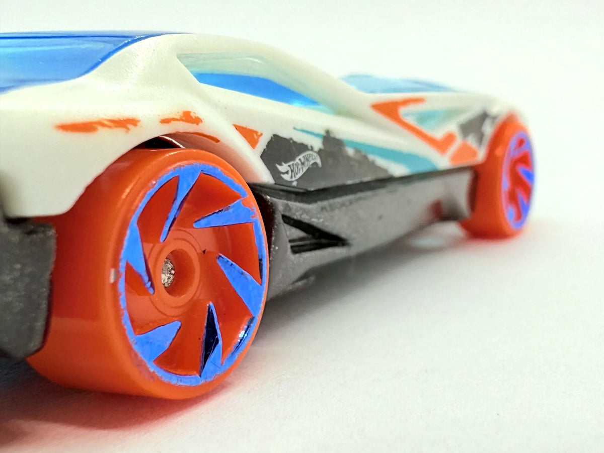 Power Pistons X-Raycers Hot Wheels Biały 1:64 – zdjęcie 7