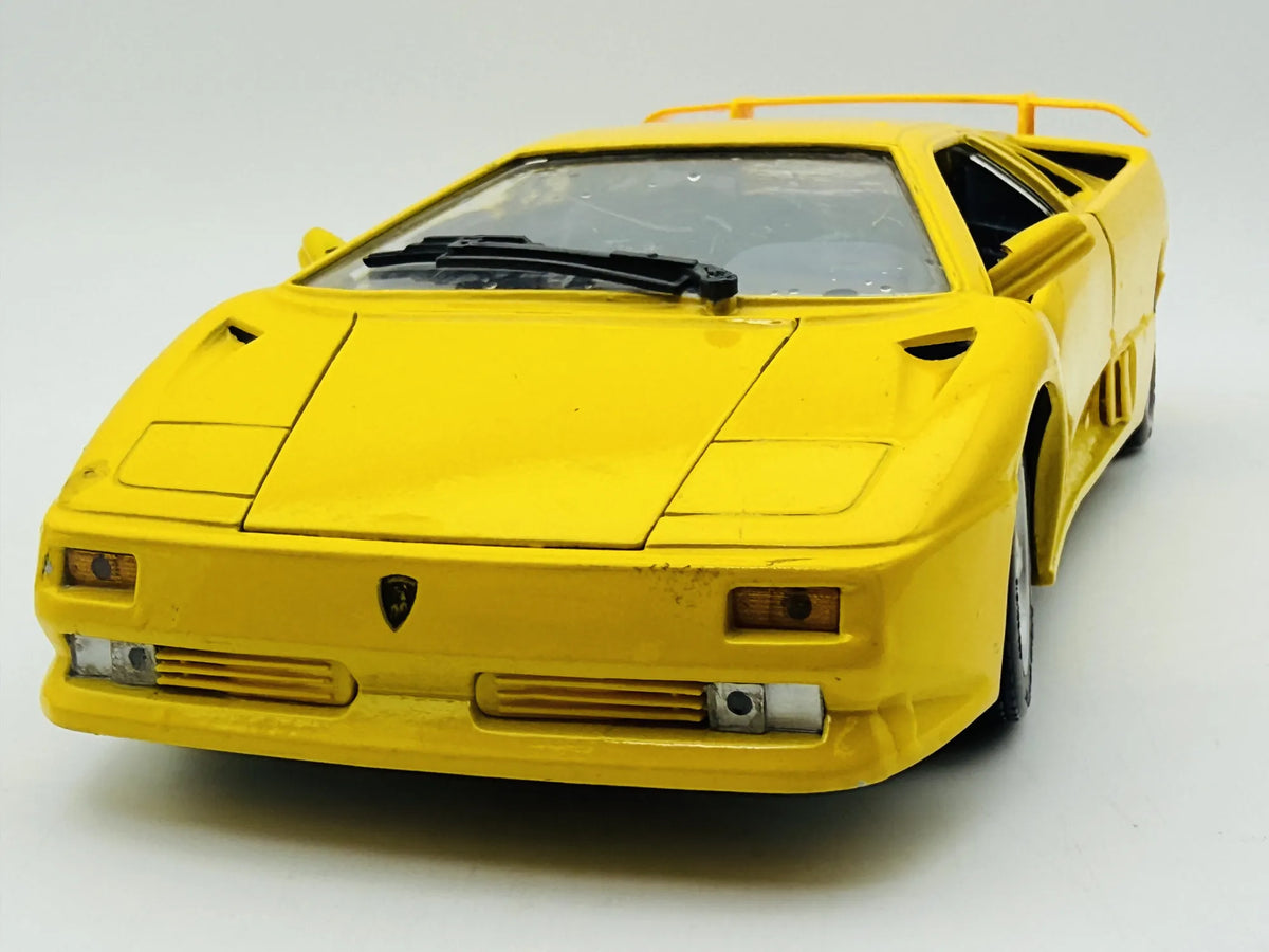 Lamborghini Diablo Maisto 1990 1:18 Luzak Żółty – zdjęcie 7