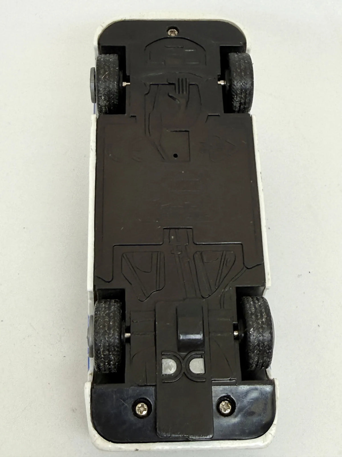 Jak Mercedes-Benz Police ok 2005 Biały 1:32 Sedan Policja Vintage Model – zdjęcie 7
