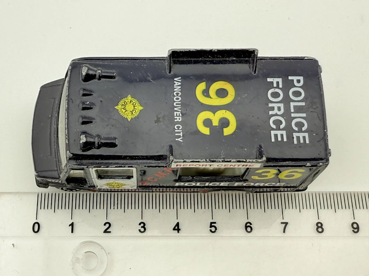 POLICE FORCE VAN Jak Mercedes 208 Kaczka, Die cast 07/10, 1:64, Resoraki – zdjęcie 6