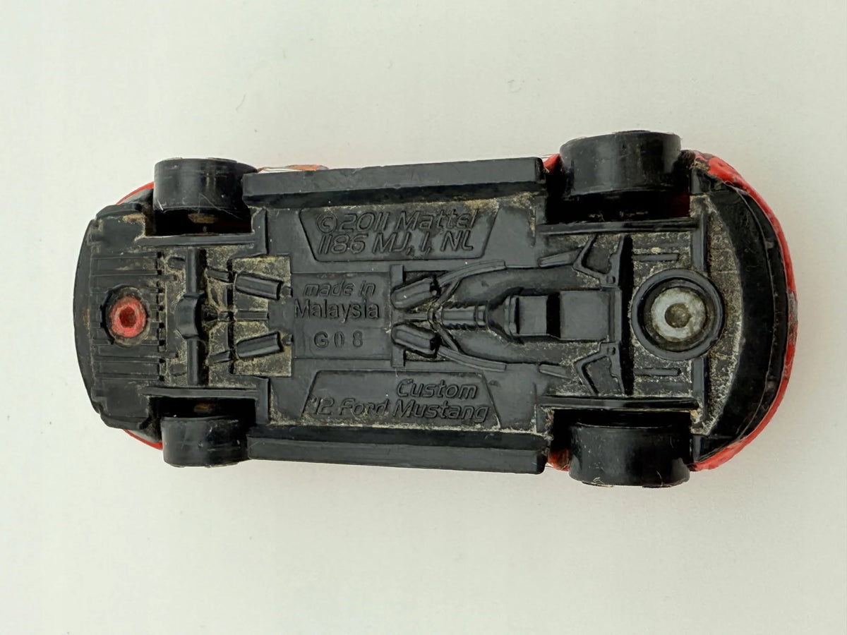 Custom 12 Ford Mustang Hot Wheels 2011 Czerwony 1:64 – zdjęcie 7