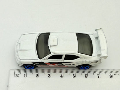 Dodge Charger Drift Hot Wheels Biała 1:64 – zdjęcie 7