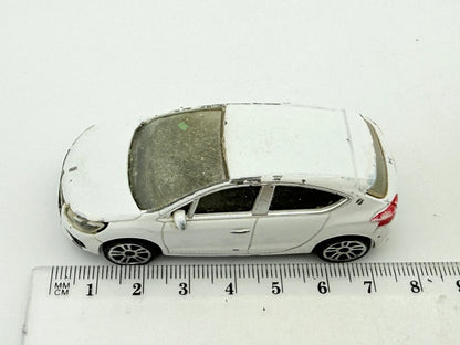 Citroën Ds4 Majorette Biała 1:64 – zdjęcie 7