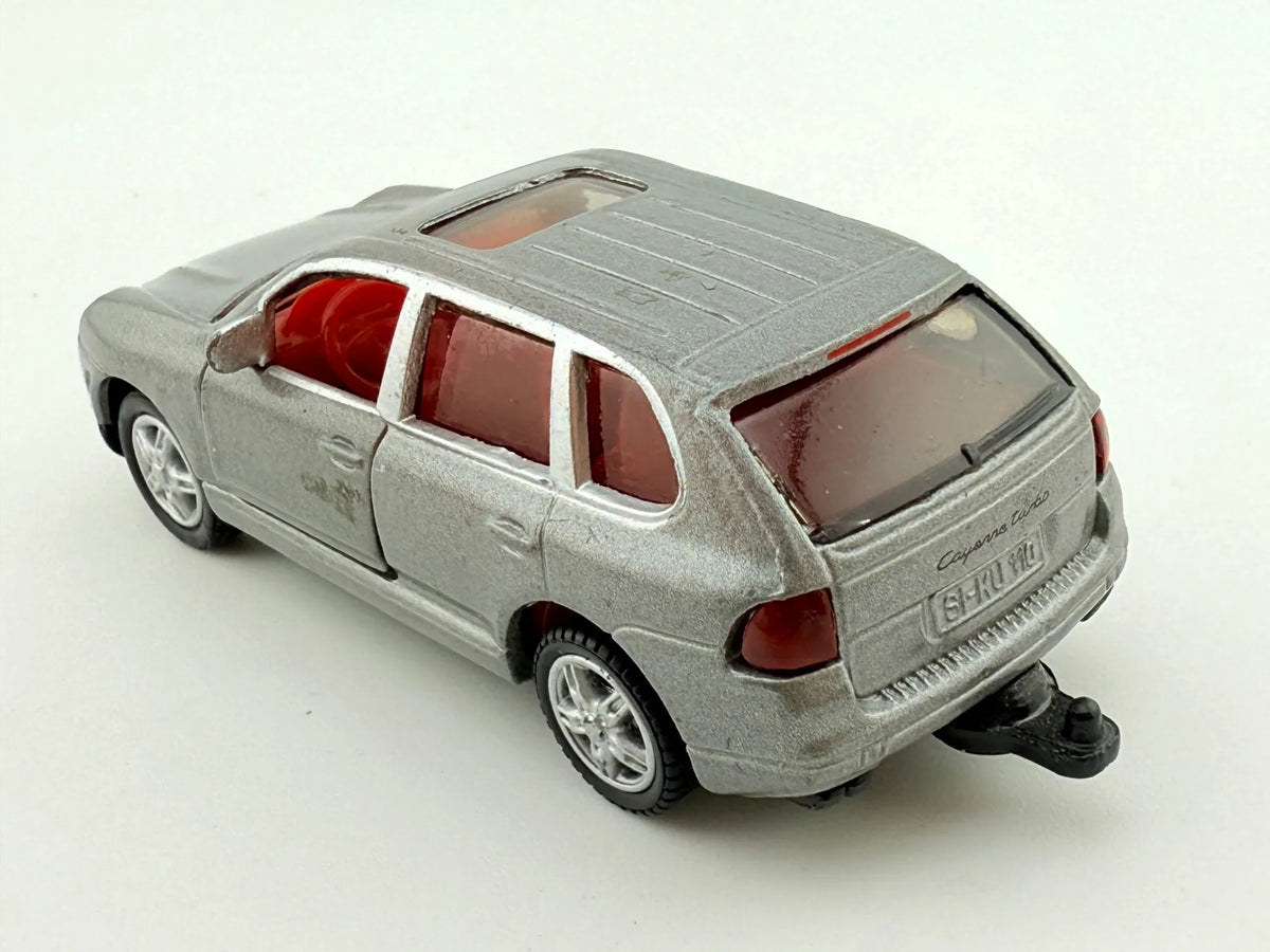 Porsche Cayenne Turbo SIKU Srebrny 1:68 – zdjęcie 7