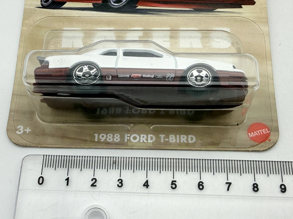 1988 FORD T-BIRD, Hot Wheels Silver 2024, HRT81 JBY85, Biały 1:64, Resoraki – zdjęcie 7