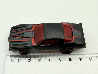 Camaro Z28 Hot Wheels Czarna 1:64 – zdjęcie 7