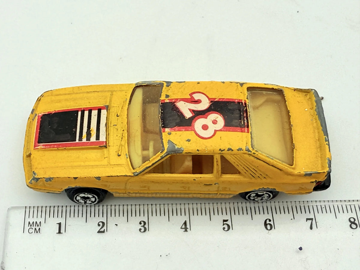Ford Mustang Yatming Żółta 1:64 – zdjęcie 7