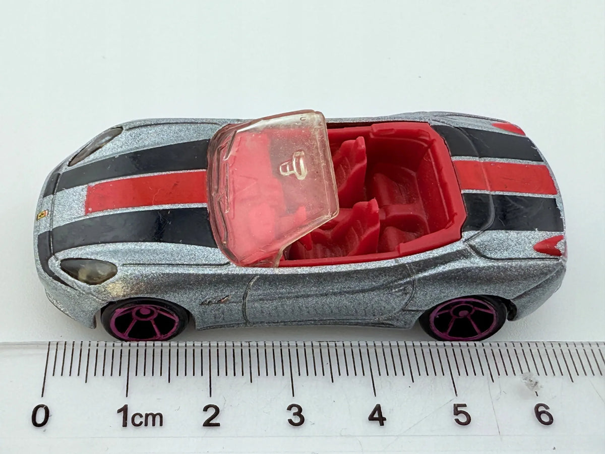 Ferrari California Hot Wheels 2008 Srebrny 1:64 – zdjęcie 7