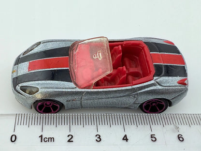 Ferrari California Hot Wheels 2008 Srebrny 1:64 – zdjęcie 7