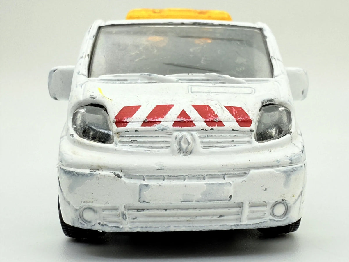 RENAULT TRAFIC, Karetka, Majorette, Resoraki, Die cast REF:239B, Biały 1:64 – zdjęcie 7