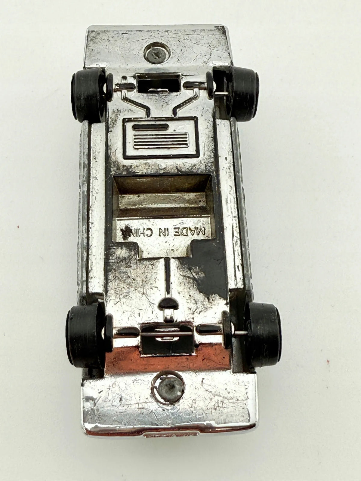 Europejski Sedan Klasy Średniej Z Lat 80. Dynawheels Zylmex Srebrny 1:64 – zdjęcie 7
