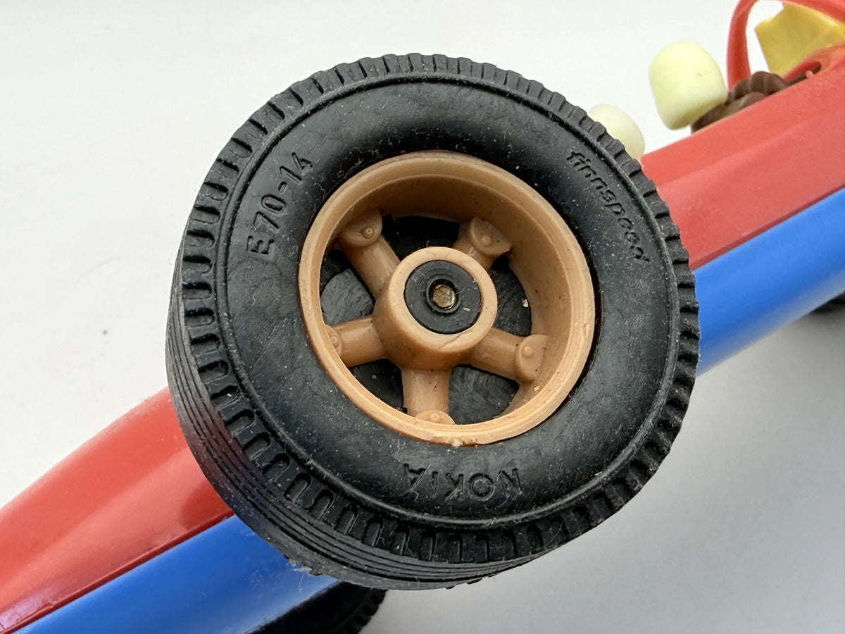 BOLID LOTUS 49 (OPONY FINNSPEED NOKIA) Made in Finland Czerwony 1:15 – zdjęcie 7