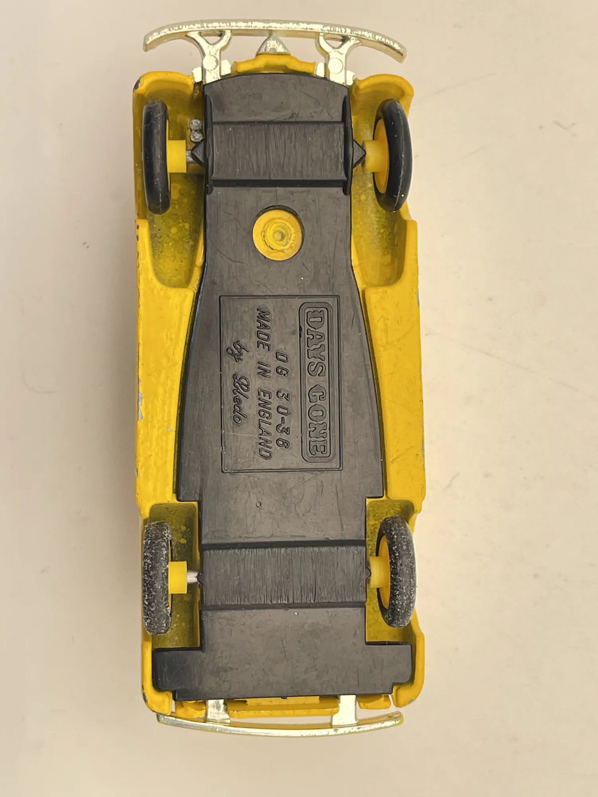 Shell 'Bp' Pump Service Van, Days Gone by Lledo, Made in England, 1:43 – zdjęcie 7