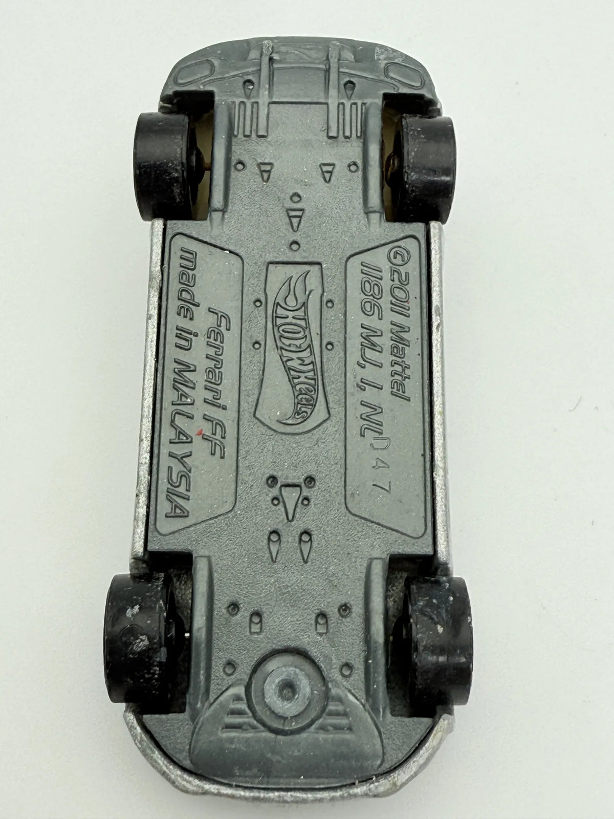 Ferrari FF, Hot Wheels, Resoraki, Die cast 1:64, srebrny – zdjęcie 7