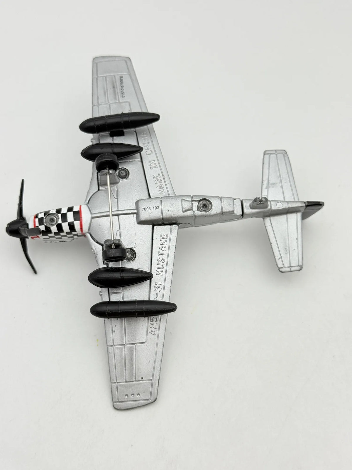 MYŚLIWIEC P-51 MUSTANG, MotorMax, Die cast 7003 193, Srebrny, 11,5 cm – zdjęcie 7